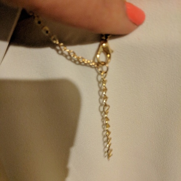 Final price drop! Gold colored circle necklace - Picture 4 of 5